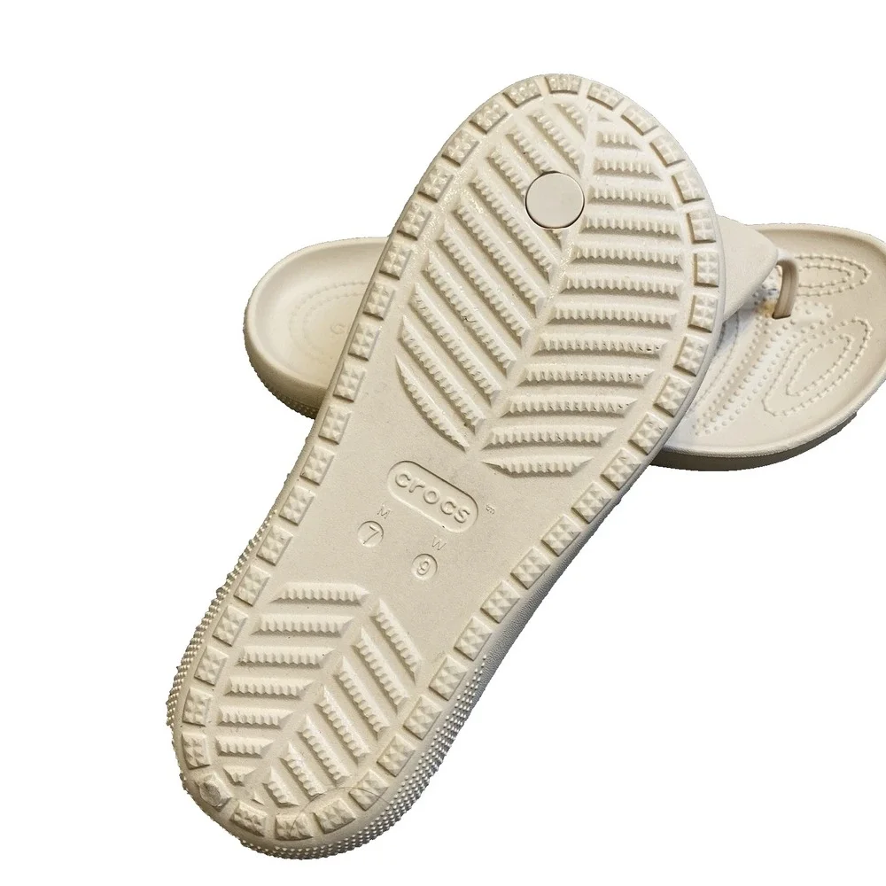 Crocs Thong Flip Flop Sandals M6 W8 Ivory Lightweight Comfort Slide Beach Casual